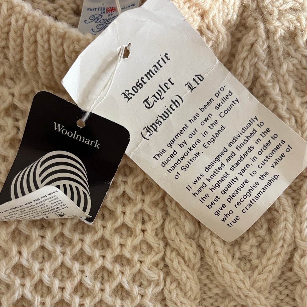 Child’s Cozy Cable Knit Wool Sweater- Vintage Handmade - Picture 3 of 12